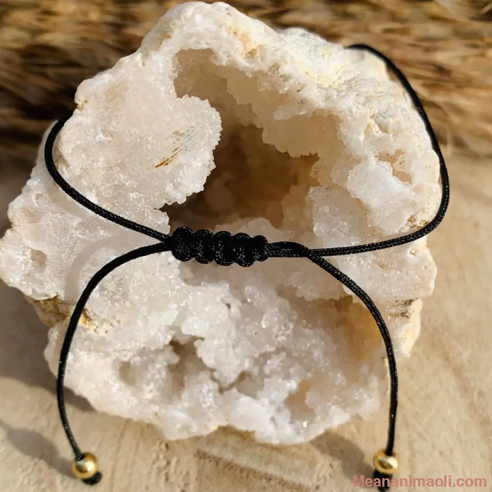 Nœuds coulissants du bracelet macramé aigue-marine – ajustement facile et confortable