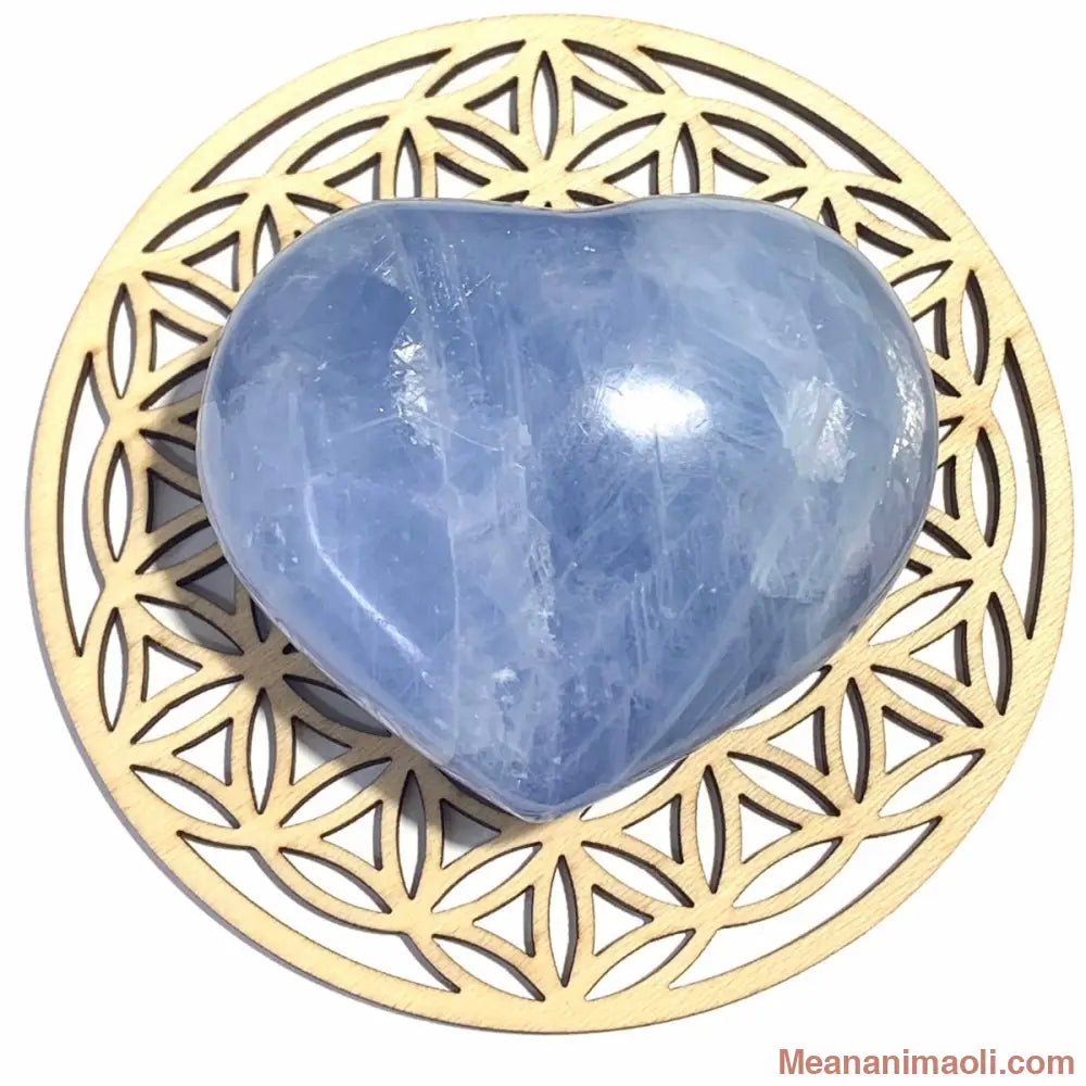 Cœur en calcite bleue naturelle 180 g de Madagascar, pierre d’apaisement et de communication