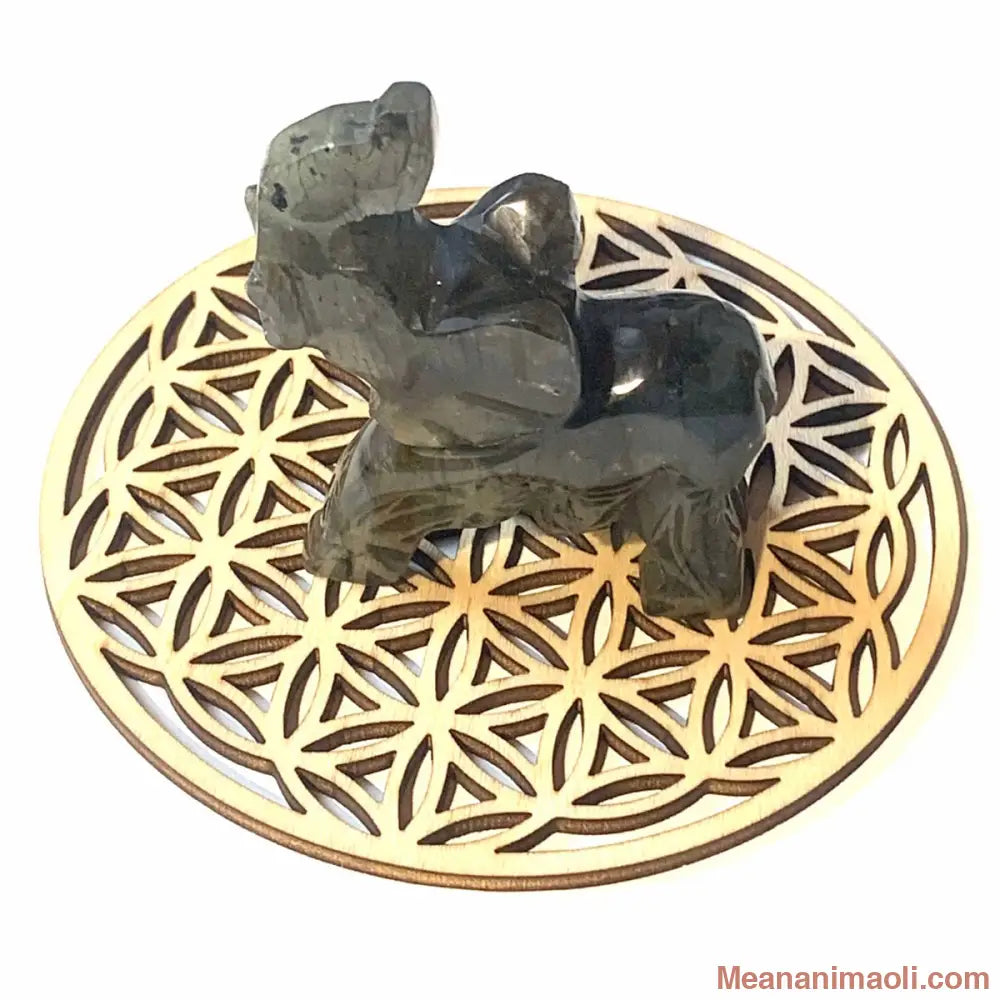 Éléphant en labradorite naturelle 65 g de Madagascar, pierre de protection et d’intuition