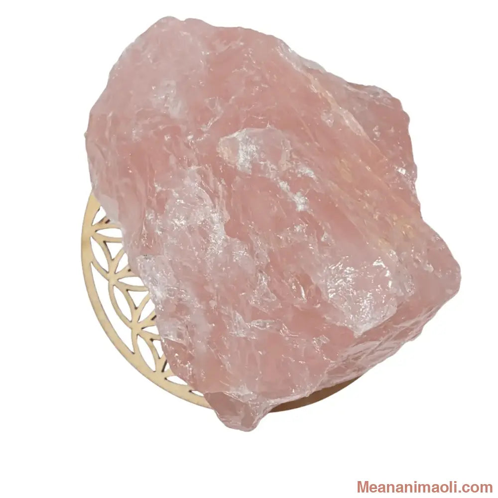 Pierre de quartz rose brut naturelle 745g - posée sur une fleur de vie en bois