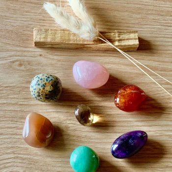 Les pierres naturelles idéales pour l’été : énergie, protection & bien-être au naturel