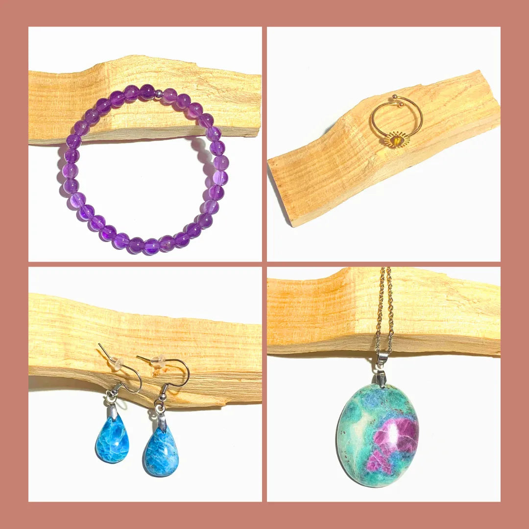 Bijoux artisanaux en pierres naturelles : colliers, bracelets, boucles d'oreilles et bagues faits main.