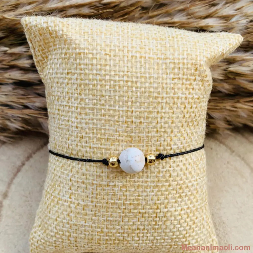 Bracelet macramé avec perle en magnésite – bijou ajustable pour le calme et la sérénité