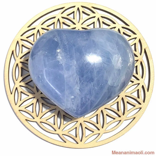 Cœur en calcite bleue naturelle 180 g de Madagascar, pierre d’apaisement et de communication