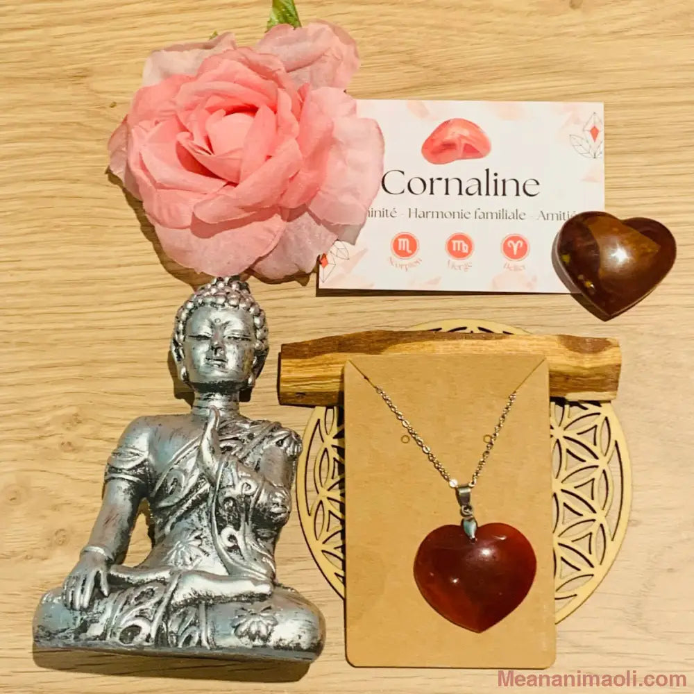 Coffret Fête des Mères avec bijou cœur en cornaline et Bouddha