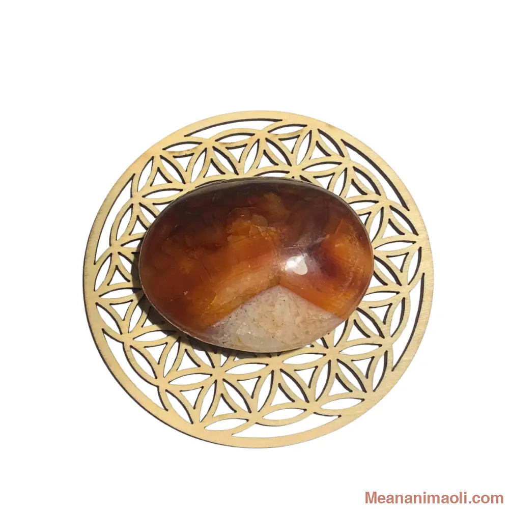 galet en cornaline naturelle 110 g – vitalité, confiance et créativité – Madagascar