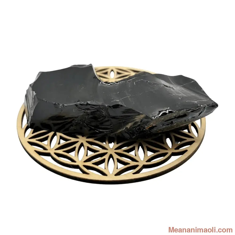 Obsidienne Noire brute de 120g pierre naturelle de protection - posée sur une fleur de vie en bois