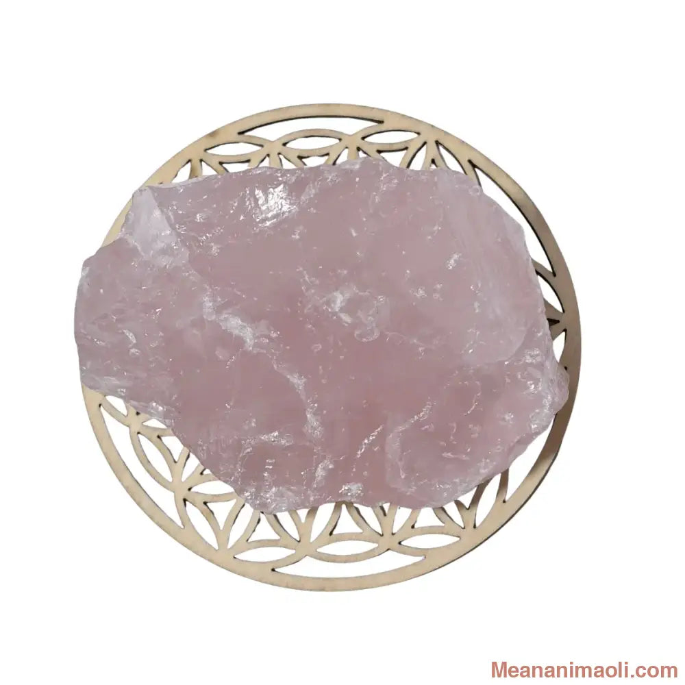 Pierre de quartz rose brut naturelle 375g- posée sur une fleur de vie en bois